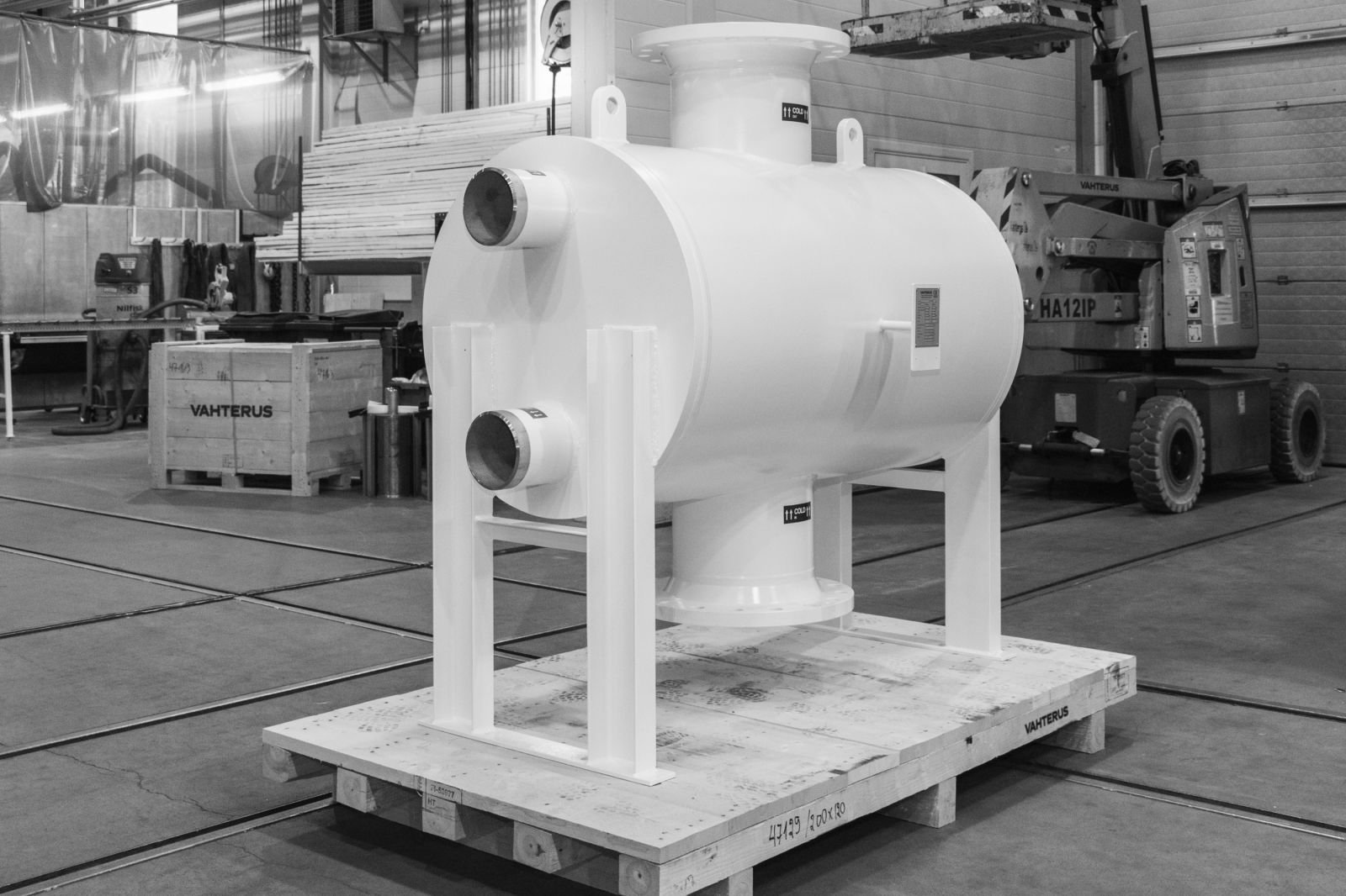 Pölkky replaced an old tube heat exchanger in Taivalkoski production unit with a fully welded 12-MW Vahterus Plate & Shell heat exchanger. The compact size makes it easier to install in a production plant.